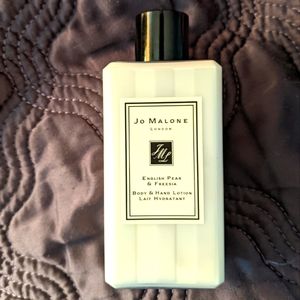 Jo Malone English Pear & Freesia Body &Hand Lotion